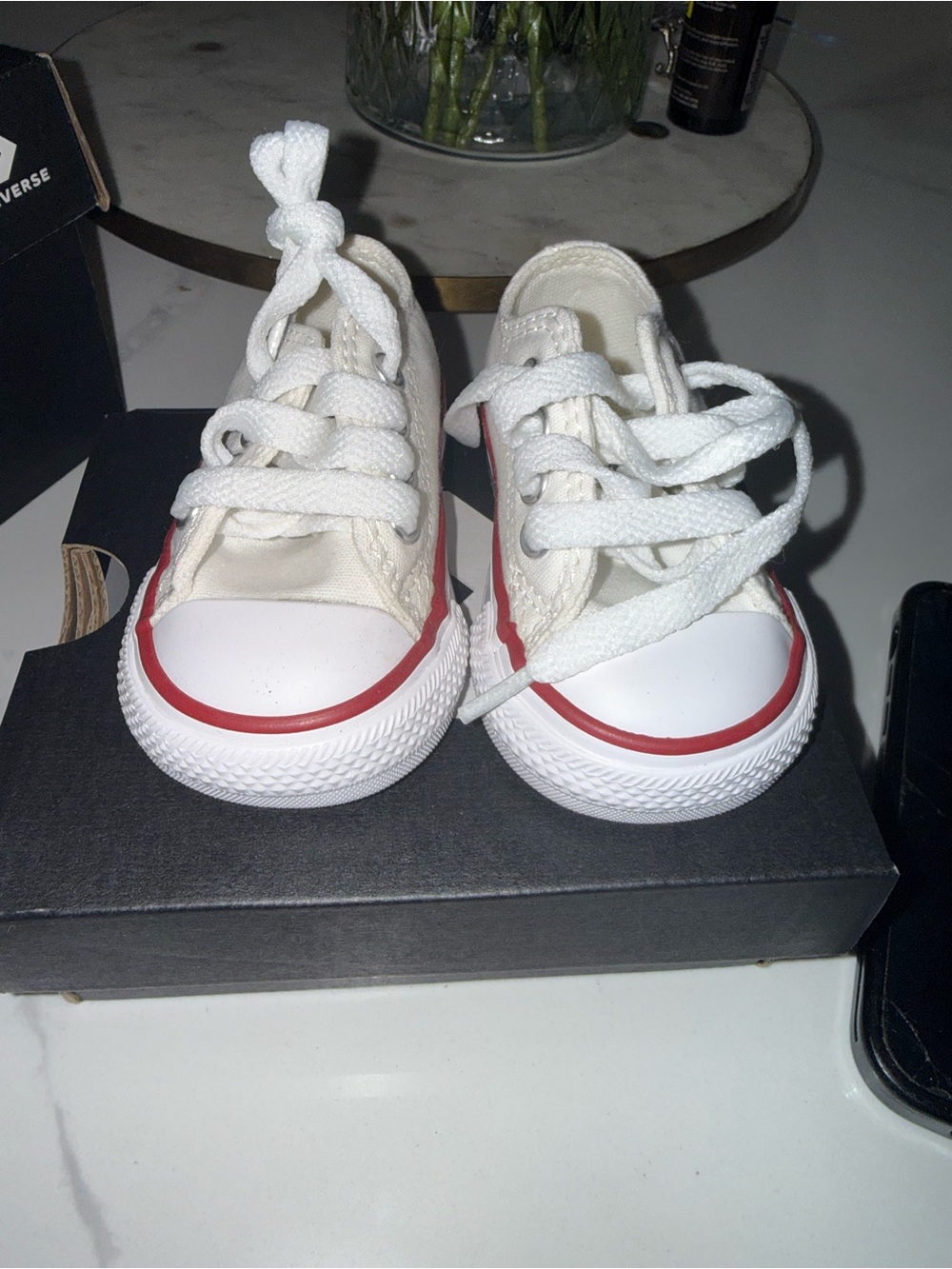 Converse Kids White Canvas Low-Top Sneakers with Red & Navy Trim size 2 infant - Picture 3 of 6